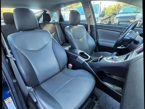 Used 2015 Toyota Prius Four w/ Deluxe Solar Roof Package image 23