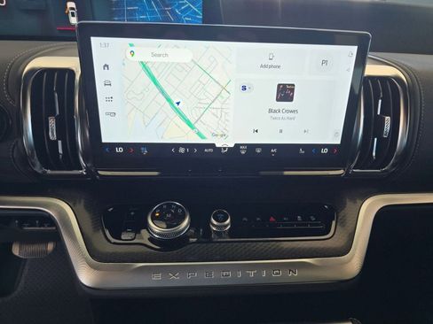 New 2025 Ford Expedition Max Platinum w/ Stealth Performance Package image 19