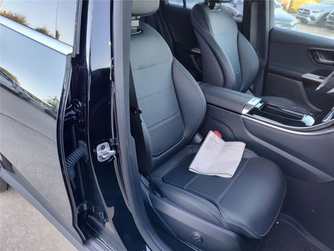 New 2025 Mercedes-Benz GLC 300 4MATIC image 22