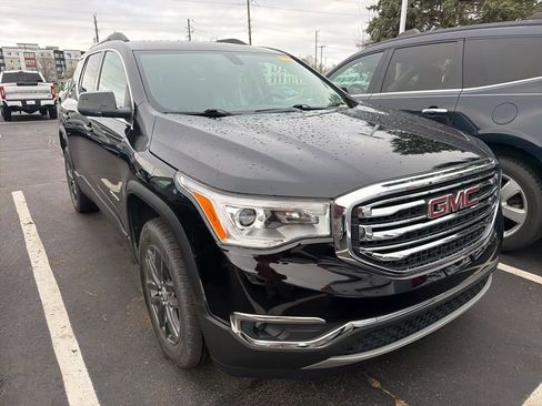 Used 2019 GMC Acadia SLT w/ LPO, Floor Liner Package image 4