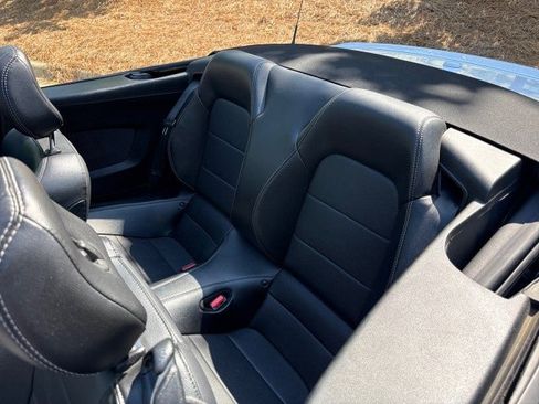 Used 2022 Ford Mustang Premium RWD image 31