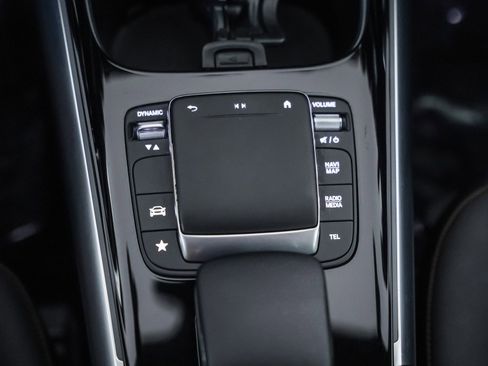 Certified 2022 Mercedes-Benz GLA 250 image 20