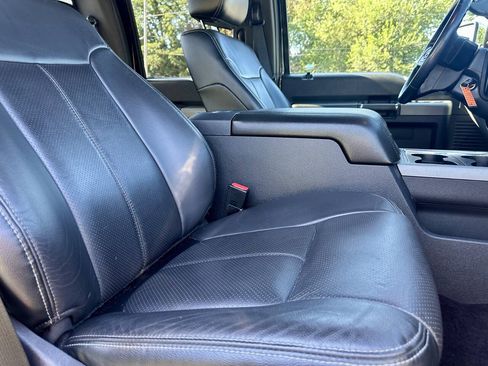 Used 2016 Ford F250 Lariat w/ Lariat Ultimate Package AWD/4WD image 17