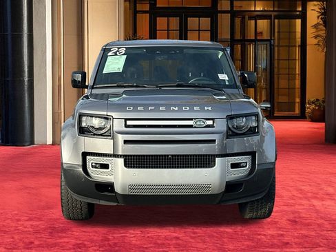 Used 2023 Land Rover Defender 130 SE image 7
