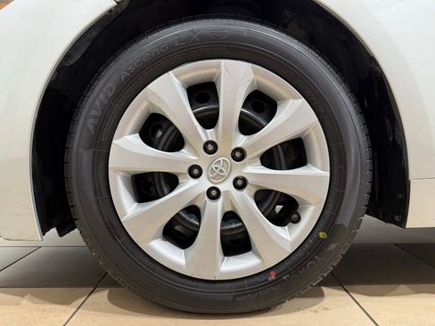 Certified 2023 Toyota Corolla LE image 9