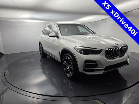 Used 2023 BMW X5 xDrive40i w/ Premium Package image 4