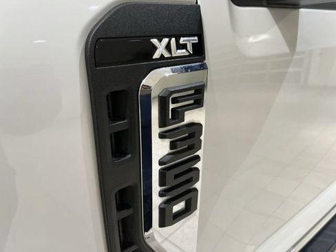 Used 2023 Ford F350 XLT AWD/4WD image 24
