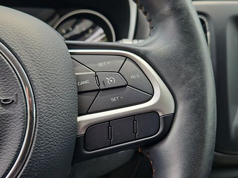 Used 2018 Jeep Compass Latitude w/ Popular Equipment Group AWD/4WD image 23