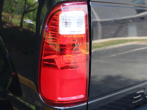 Used 2013 Ford F350 Lariat w/ Lariat Ultimate Pkg image 28