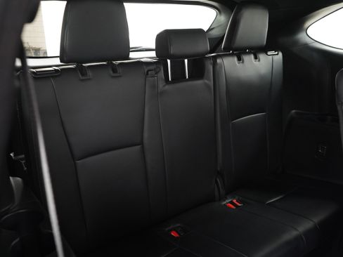 Used 2024 Toyota Highlander XSE AWD/4WD image 15