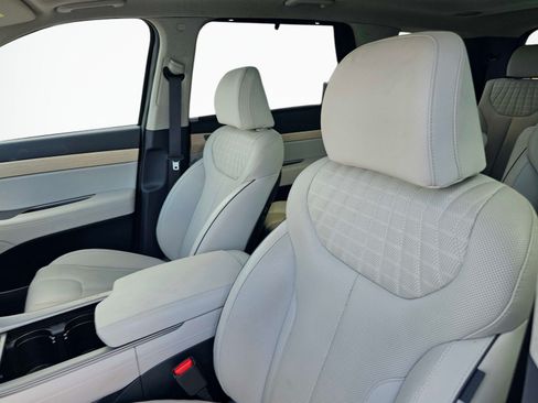 Used 2024 Hyundai Palisade Limited AWD/4WD image 17