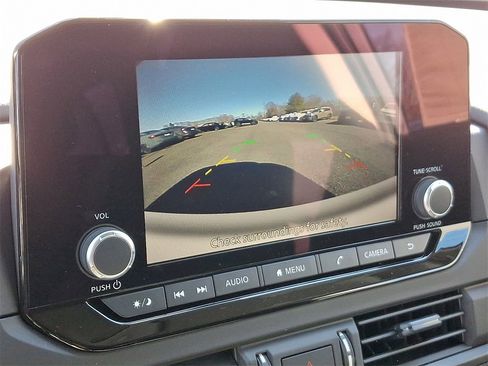 New 2025 Nissan Pathfinder S image 10