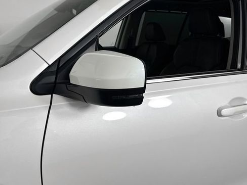 Used 2024 Honda Pilot Touring image 22