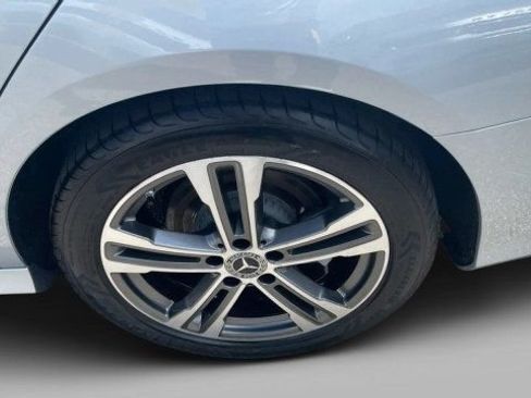 Used 2021 Mercedes-Benz E 350 Sedan w/ Premium Package image 4