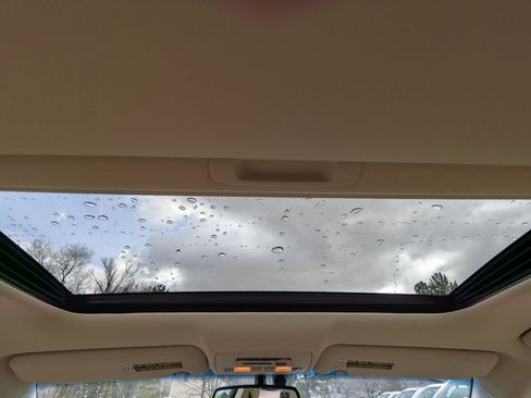 Used 2010 Lexus ES 350 image 30