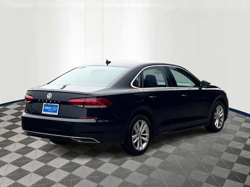 Used 2020 Volkswagen Passat 2.0T SE FWD image 5