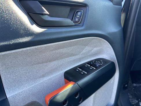 Certified 2023 Ford Maverick XLT image 15