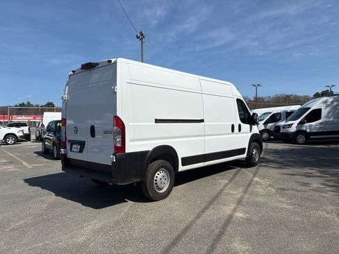 Used 2024 RAM ProMaster 2500 w/ Convenience Group FWD image 11