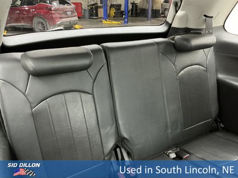 Used 2012 GMC Acadia Denali image 22