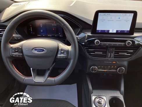 Used 2025 Ford Escape ST-Line AWD/4WD image 18