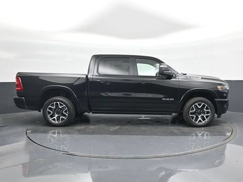Used 2025 RAM 1500 Laramie AWD/4WD image 21