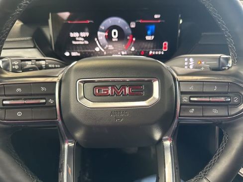 Used 2025 GMC Acadia Elevation image 16