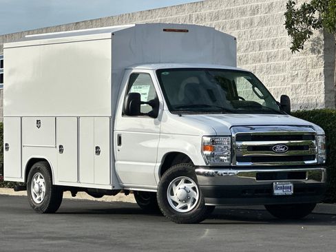 New 2026 Ford E-350 and Econoline 350 Super Duty w/ Power Equipment Group image 2
