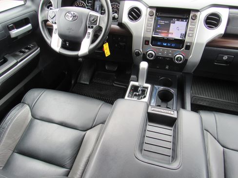 Used 2019 Toyota Tundra Limited w/ Limited Premium Package image 17