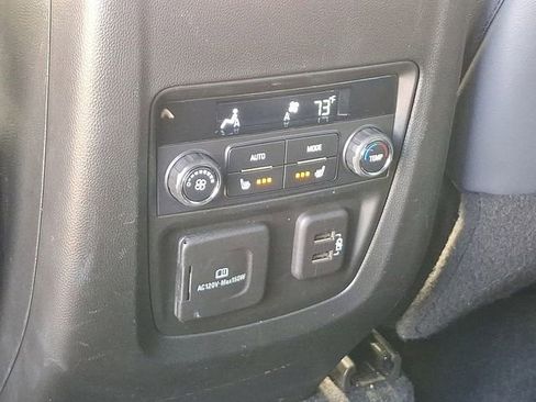 Used 2024 Buick Enclave Premium image 15