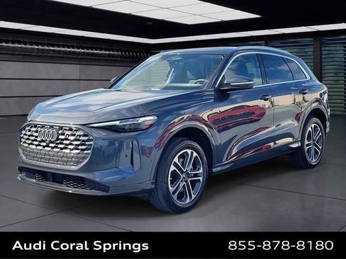 Certified 2025 Audi Q5 Premium Plus w/ Premium Plus AWD/4WD image 1