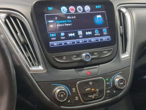 Used 2017 Chevrolet Malibu LT w/ Leather Package FWD image 34