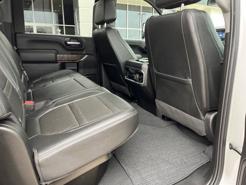 Used 2023 GMC Sierra 2500 Denali image 15