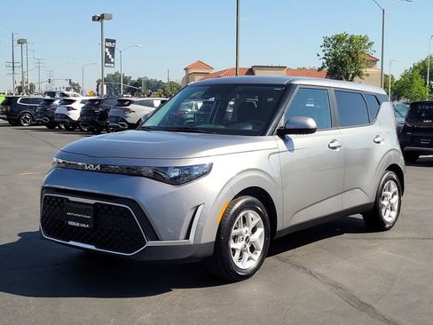 Certified 2025 Kia Soul LX FWD image 10