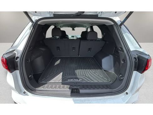 Used 2024 Chevrolet Equinox LT FWD image 31
