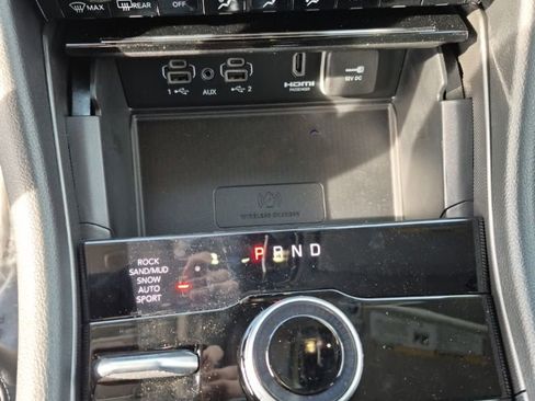 New 2024 Jeep Grand Cherokee Limited 4xe w/ Luxury Tech Group II image 38