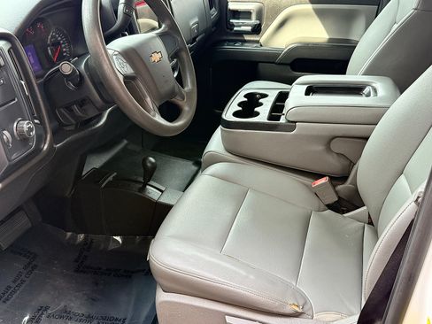 Used 2018 Chevrolet Silverado 2500 W/T AWD/4WD image 24