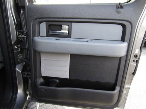 Used 2013 Ford F150 XLT w/ Mid Equipment Group image 32