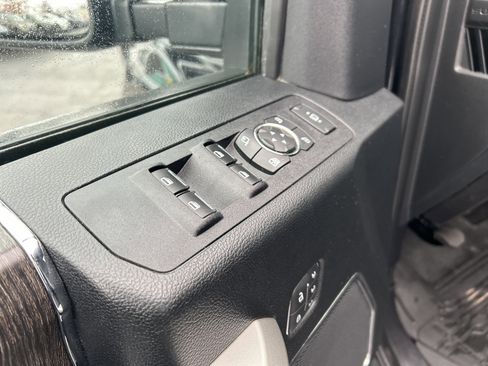 Certified 2020 Ford F350 Lariat w/ Lariat Ultimate Package image 16