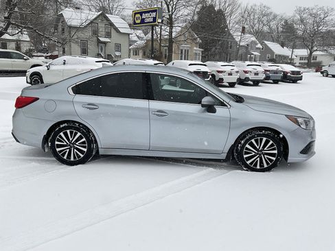 Used 2018 Subaru Legacy 2.5i Premium image 5