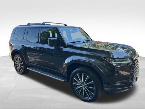 Used 2025 Lexus GX 550 w/ Cold Area Package AWD/4WD image 8