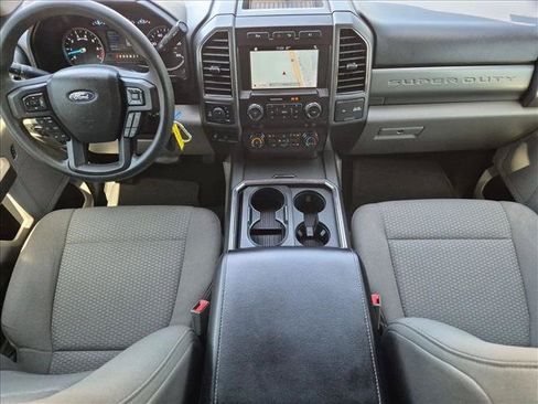 Certified 2019 Ford F250 XLT w/ XLT Premium Package AWD/4WD image 17