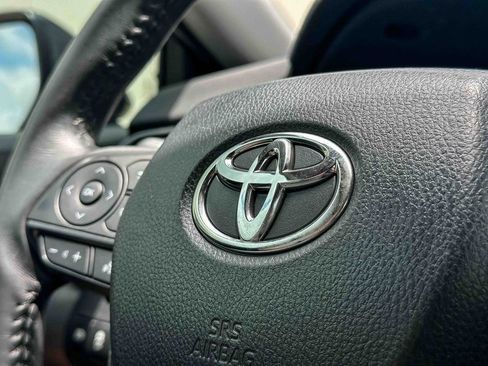 Used 2023 Toyota Camry SE FWD image 28