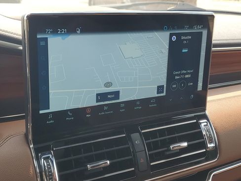 Certified 2024 Lincoln Navigator Reserve AWD/4WD image 16