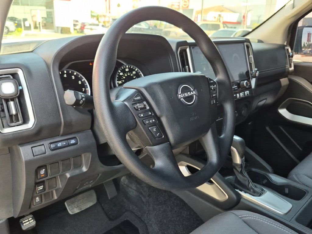 Certified 2025 Nissan Frontier SV RWD image 14