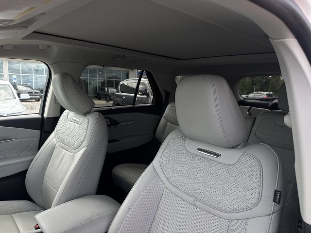 Used 2025 Ford Explorer Platinum w/ Ultimate Package AWD/4WD image 13