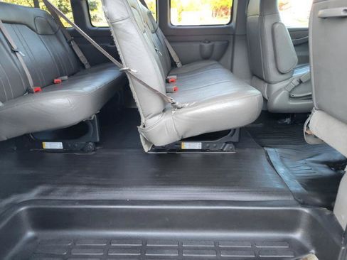 Used 2019 Chevrolet Express 2500 LS w/ Driver Convenience Package RWD image 7