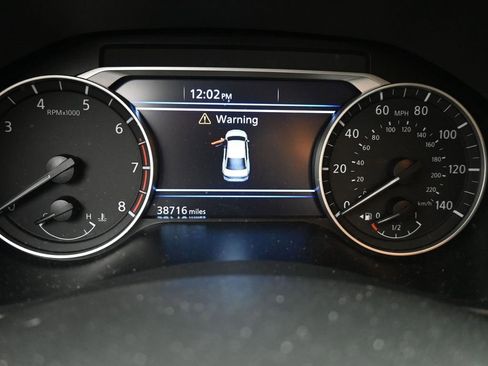 Used 2022 Nissan Altima 2.5 SV image 14