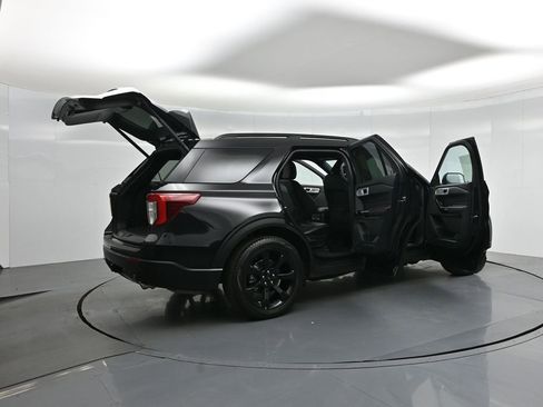 Certified 2022 Ford Explorer ST-Line w/ Class IV Trailer Tow Package image 6