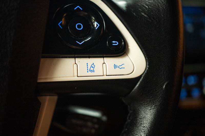 Used 2017 Toyota Prius Four Touring w/ Carpet Mat Package FWD image 17