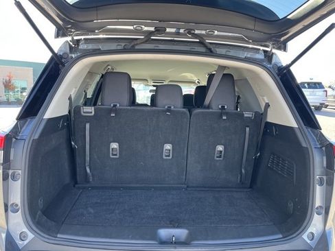 Used 2024 Nissan Pathfinder SV image 34